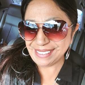 Meet your Posher, Lisa garcia